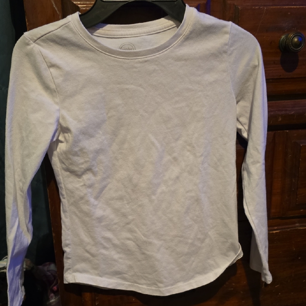 !!.               Girls S(6-6X) White Long Sleeve Tee